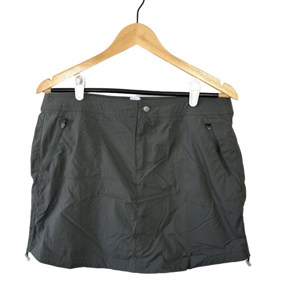 Tō Verde Olive Performance Skort XL